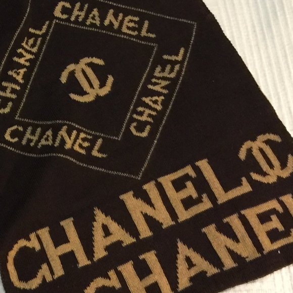 CHANEL LOOK SCARF - Picture 2 of 3
